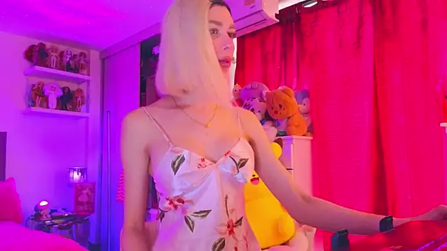 Snapshot of MadamBarbiee chatting on December 2, 2025, 6:14 pm MadamBarbiee online show from December 2, 2025, 6:14 pm