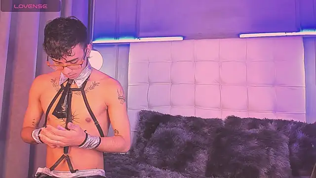 Smile KAI 16 online show from November 26, 2025, 5:19 am