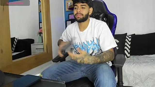 Snapshot of Jesuss77_ chatting on November 27, 2025, 2:08 pm Jesuss77 online show from November 27, 2025, 2:08 pm