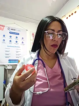 Snapshot of JustSamantha_ chatting on February 2, 2026, 12:59 pm JustSamantha online show from February 2, 2026, 12:59 pm