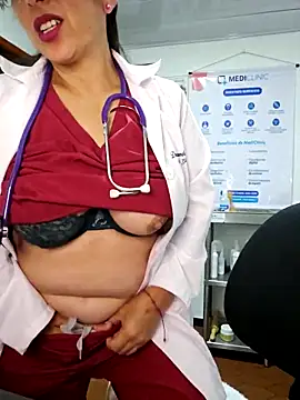 Snapshot of JustSamantha_ chatting on February 10, 2026, 11:58 am JustSamantha online show from February 10, 2026, 11:58 am