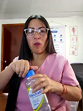 Snapshot of JustSamantha_ chatting on February 14, 2026, 2:14 pm JustSamantha online show from February 14, 2026, 2:14 pm