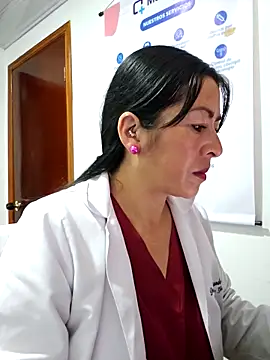 JustSamantha  online show from April 13, 2026, 11:16 am