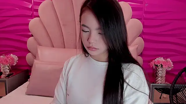 Snapshot of NatallieBlaze chatting on November 26, 2025, 12:50 pm NatallieBlaze online show from November 26, 2025, 12:50 pm