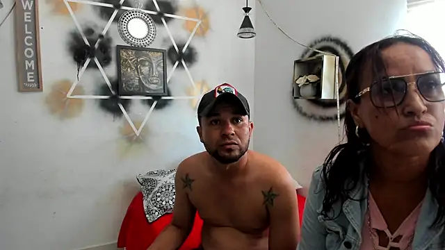 Snapshot of StephaniaAndRandy chatting on November 26, 2025, 4:08 pm StephaniaAndRandy online show from November 26, 2025, 4:08 pm