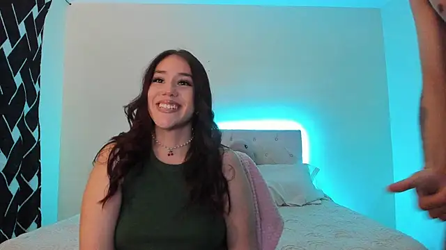 stanandrose  online show from April 11, 2026, 5:12 am