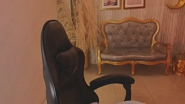 lexie s online show from February 19, 2026, 8:16 pm