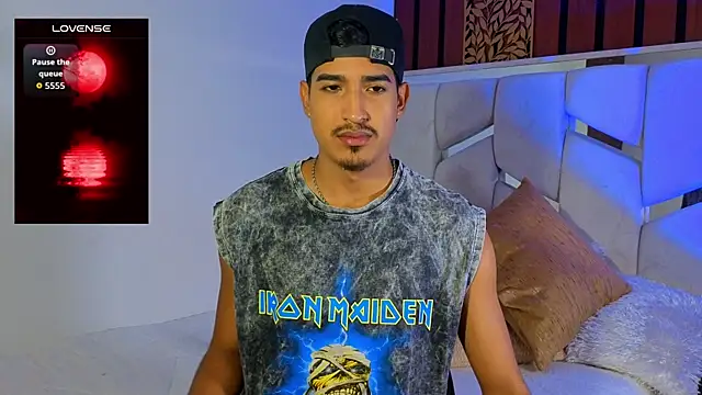 Snapshot of ken_blakerr chatting on November 21, 2025, 6:06 pm ken blakerr online show from November 21, 2025, 6:06 pm