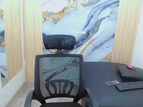 Snapshot of MeganCock chatting on November 21, 2025, 2:54 am MeganCock online show from November 21, 2025, 2:54 am