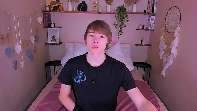 DonaldWoon online show from November 27, 2025, 12:40 pm