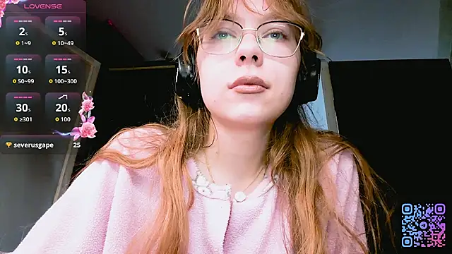 Snapshot of LouettaTornese chatting on November 30, 2025, 7:12 am LouettaTornese online show from November 30, 2025, 7:12 am