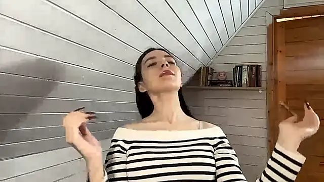 KiyokoEeds online show from November 21, 2025, 7:07 am