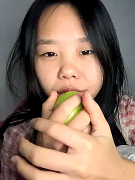 Kiee-lee online show from December 14, 2025, 5:18 pm