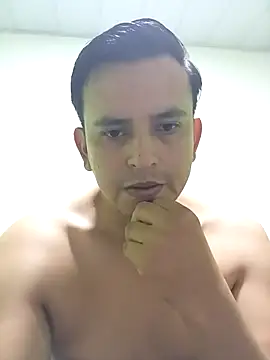 Snapshot of art-e9-2 chatting on November 28, 2025, 1:25 pm art-e9-2 online show from November 28, 2025, 1:25 pm