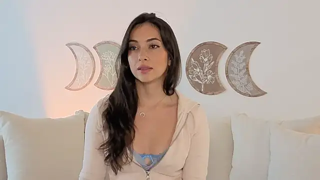 IsabellaSandoval online show from April 27, 2026, 7:45 pm