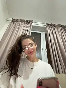 Daria Promisess online show from November 30, 2025, 7:18 pm