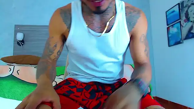 Snapshot of Hot_Latino_x chatting on January 19, 2026, 12:31 pm Hot Latino x online show from January 19, 2026, 12:31 pm