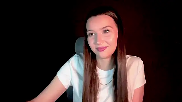 Annie SmiIe online show from November 25, 2025, 12:38 pm