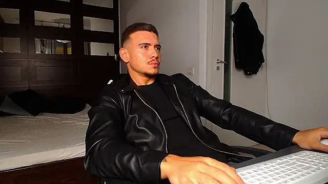 ElijahThorne online show from February 13, 2026, 5:58 am