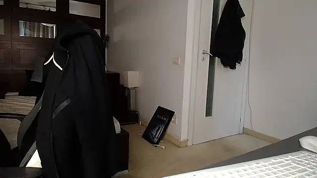 ElijahThorne online show from February 26, 2026, 10:47 am