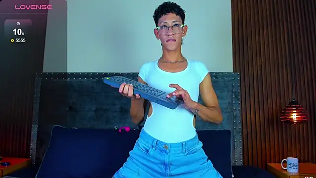 alan bless18 online show from November 26, 2025, 7:15 pm