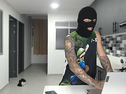 Snapshot of master_Tripa chatting on December 2, 2025, 8:19 am master Tripa online show from December 2, 2025, 8:19 am