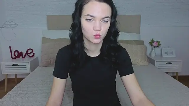 Snapshot of Camila_777_ chatting on November 25, 2025, 10:54 pm Camila 777 online show from November 25, 2025, 10:54 pm