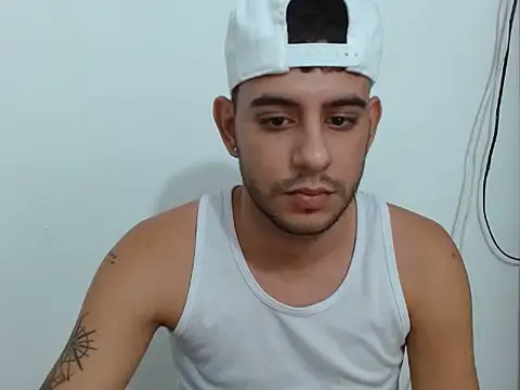 Snapshot of pinky_7 chatting on November 24, 2025, 4:12 am pinky 7 online show from November 24, 2025, 4:12 am