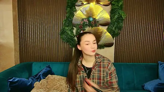 Amber Bond online show from January 11, 2026, 5:56 am