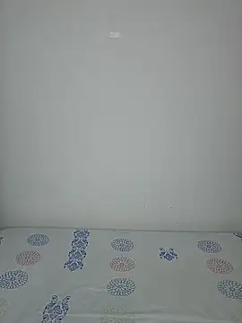 mila curvy online show from December 3, 2025, 7:16 am