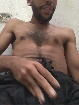 Snapshot of Winrar69 chatting on December 2, 2025, 11:59 am Winrar69 online show from December 2, 2025, 11:59 am