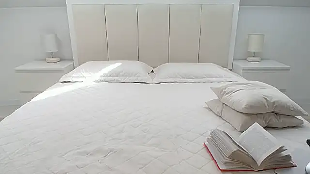 Milena29 online show from March 11, 2025, 10:18 am