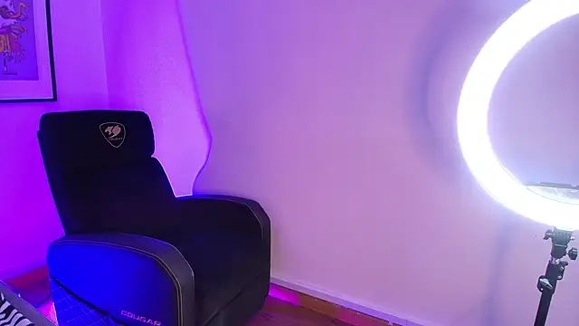 Mara Wolf01 online show from November 24, 2025, 7:46 pm