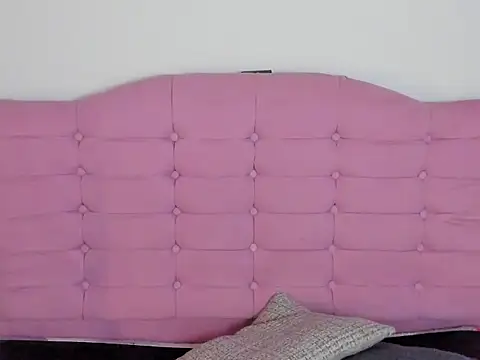 kylie1 ls online show from December 5, 2025, 1:25 am