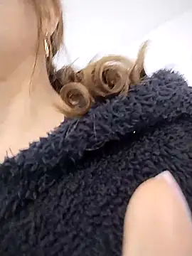 Monitaxhot online show from February 17, 2026, 10:38 pm