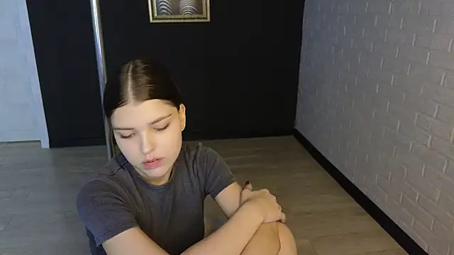 Sierra Maddison online show from November 25, 2025, 6:13 am