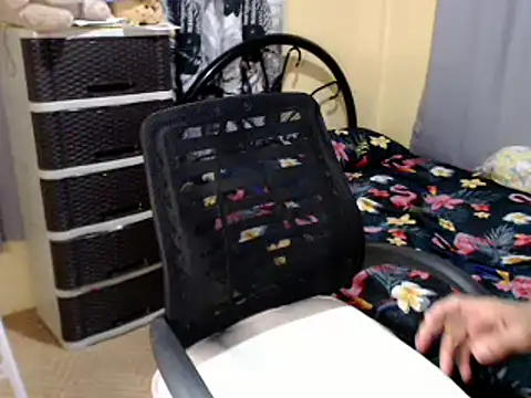 lovelyxmorena online show from November 26, 2025, 8:59 am