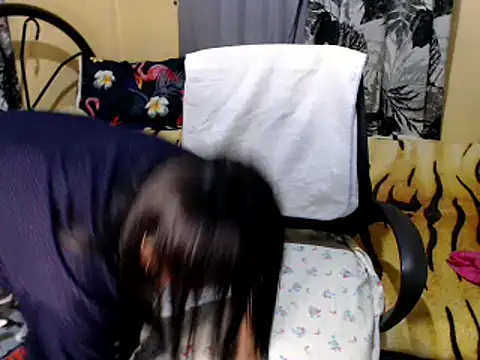 lovelyxmorena online show from January 12, 2026, 12:43 pm