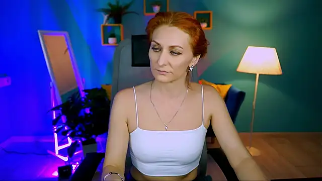 DianaTorrens online show from November 26, 2025, 8:26 am