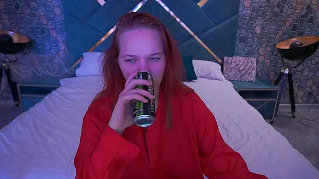 Sun Shine Lola online show from November 26, 2025, 7:20 am