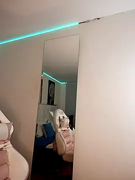 SamathaMay online show from March 25, 2026, 1:06 pm