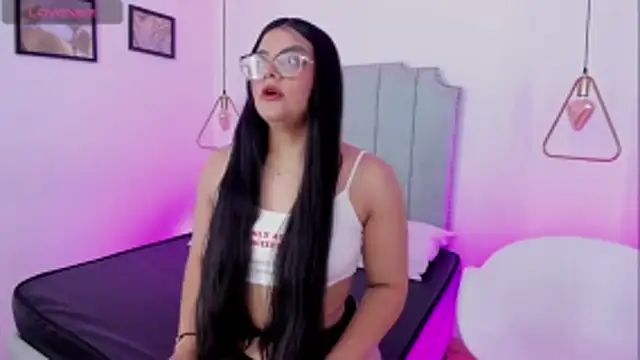 ScarlettWhitmore online show from November 30, 2025, 4:27 am