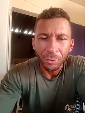 RobertoLuiz84 online show from February 10, 2026, 4:44 pm