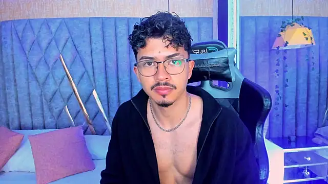 NicolaiKarav online show from April 8, 2026, 12:05 pm