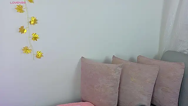 Ambar Carter online show from December 14, 2025, 4:07 am