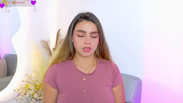Ambar Carter online show from June 10, 2026, 3:39 am
