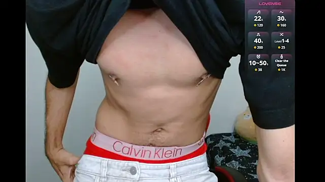 Neithanzynnx online show from November 28, 2025, 7:49 pm