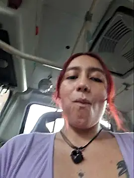 Snapshot of Eveeelyn25 chatting on November 22, 2025, 8:30 pm Eveeelyn25 online show from November 22, 2025, 8:30 pm