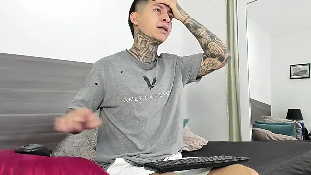 Andrew sanders68 online show from December 19, 2025, 3:13 am