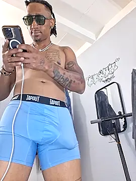 MTheRealrDLlongCrippler online show from March 11, 2026, 12:33 pm